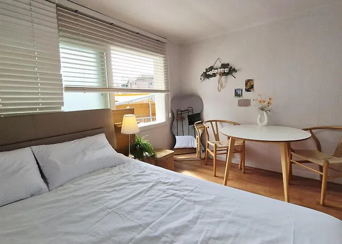 Hongdae S401 # 4th Floor # A Superb View 아파트